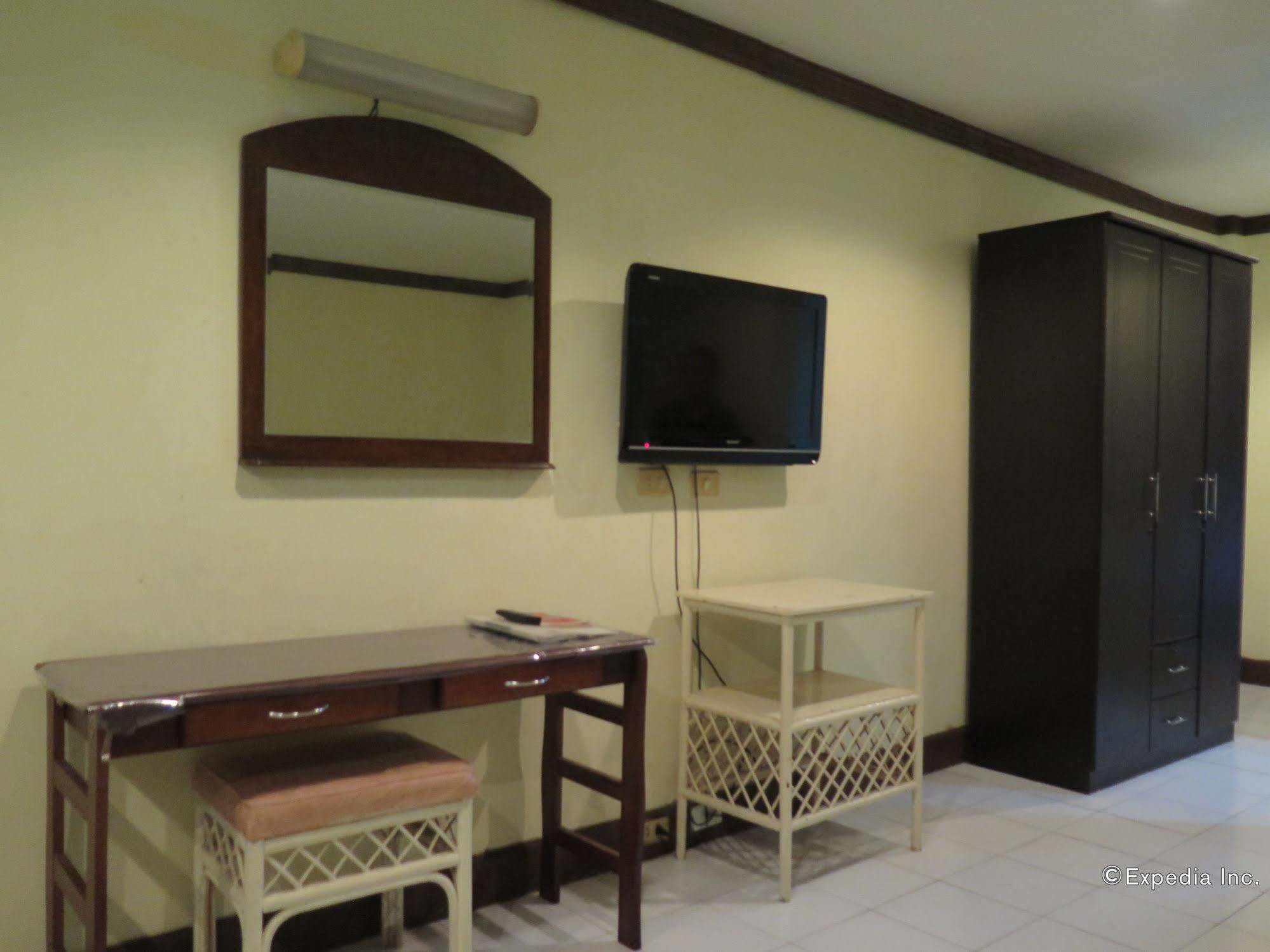 Bohol La Roca Hotel Totolan ภายนอก รูปภาพ